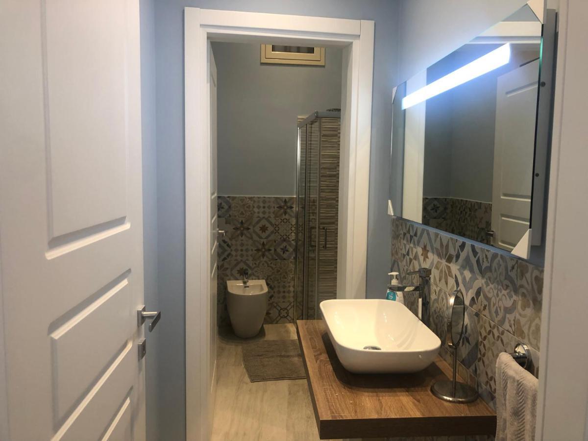 Apartment Alfonzetti-5 Min Walk To Central Train And Bus Station Catânia Exterior foto